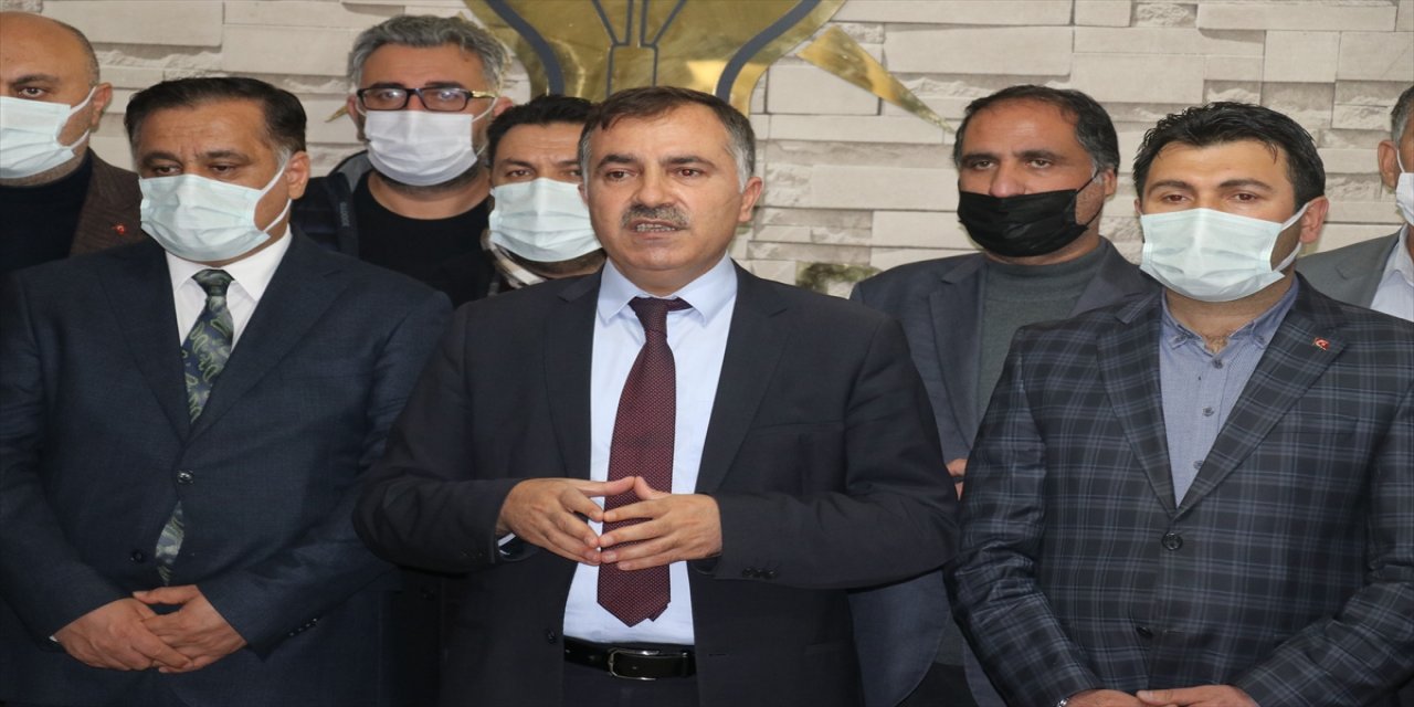 Sosyal medyada hakaret edilen Ağrı Belediye Başkanı Sayan'a AK Parti'den destek açıklaması