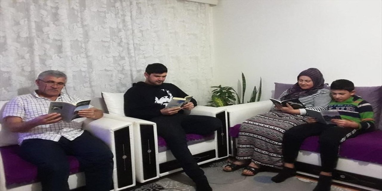 Amasya Valiliğince kitap okuma kampanyası başlatıldı