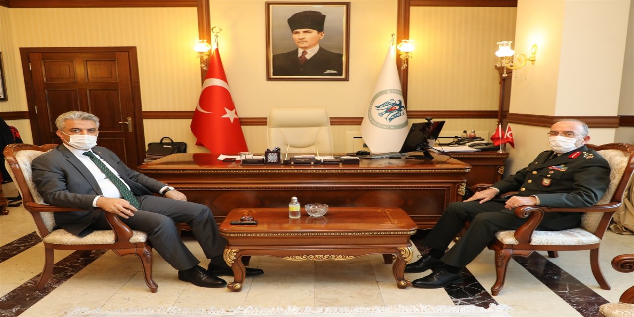 3. Ordu Komutanı Korgeneral Şeref Öngay Erzincan Valiliğini ziyaret etti