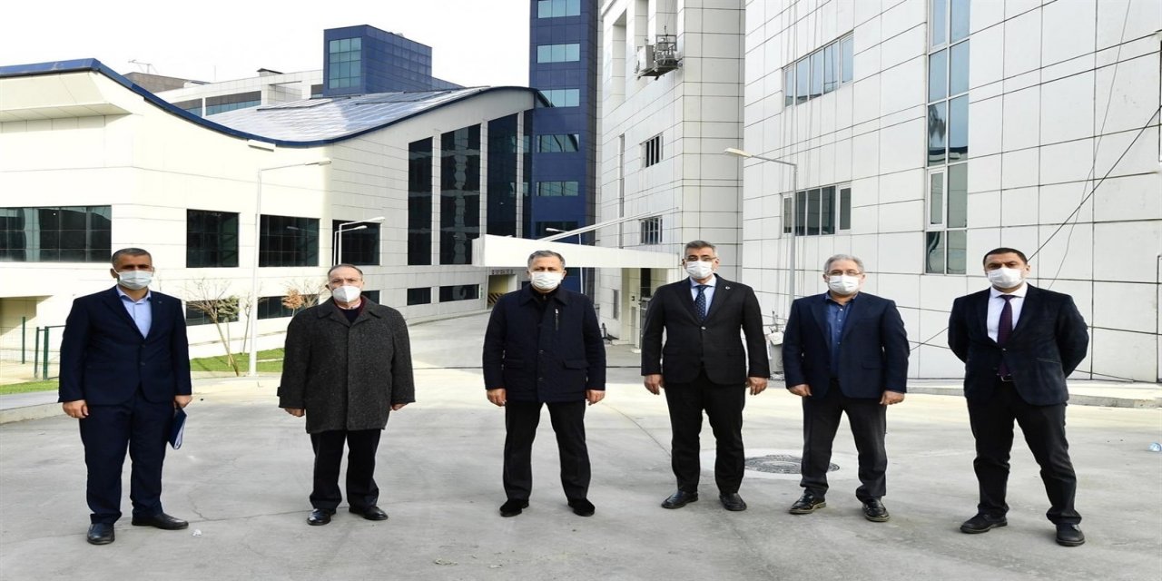 İstanbul Valisi Ali Yerlikaya, Seyrantepe Hastanesi'ndeki çalışmaları inceledi