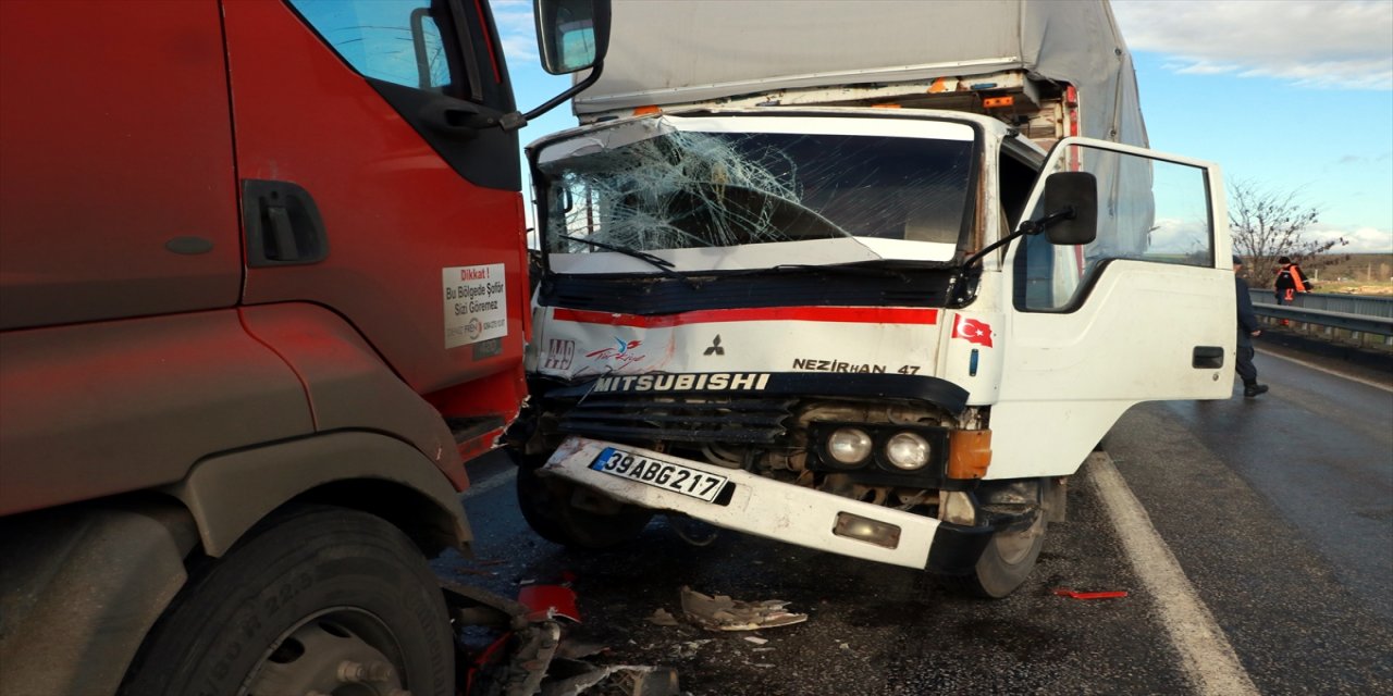 Kırklareli'nde zincirleme trafik kazasında 2 kişi yaralandı
