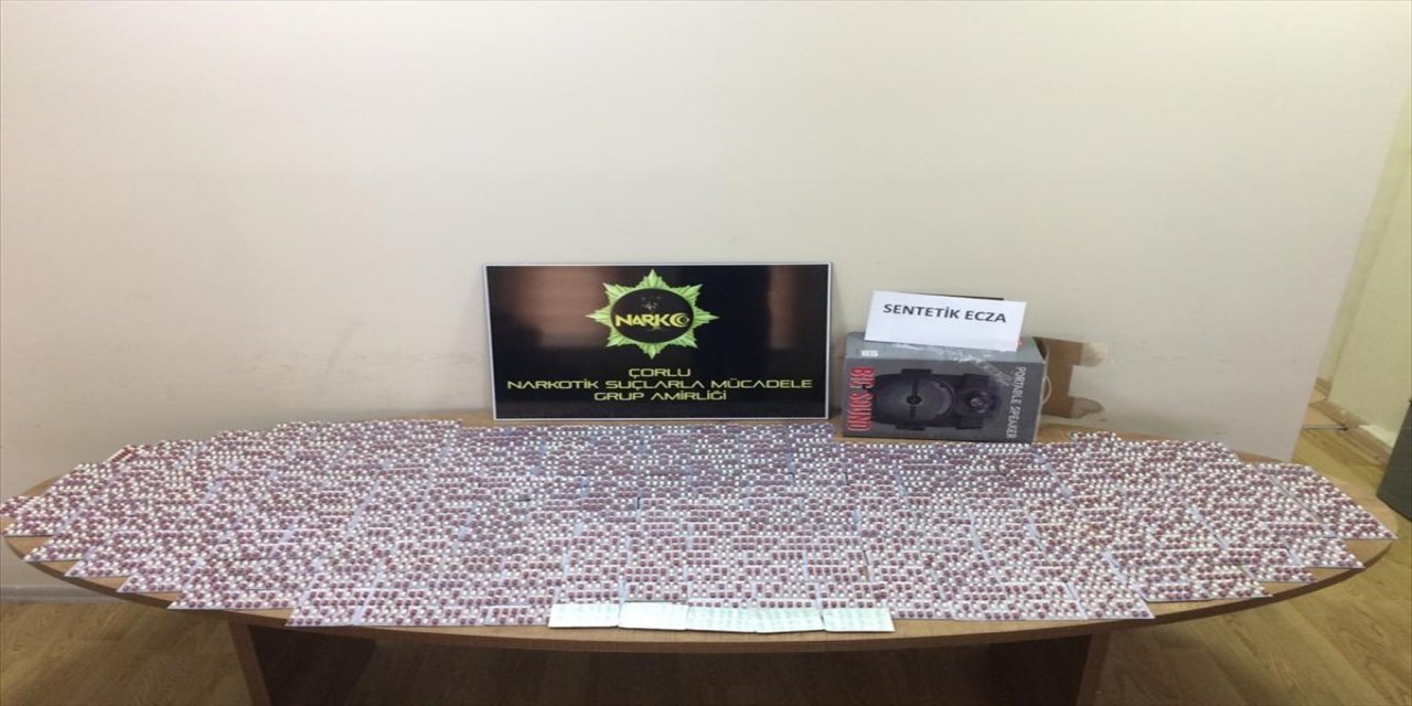 Tekirdağ'da bir evde 4 bin 500 sentetik uyuşturucu hap ele geçirildi