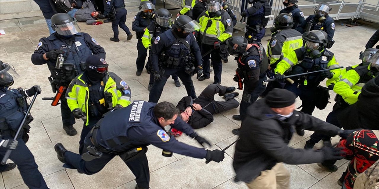 ABD basını, Kongredeki olayları "bozguncuların işgali" olarak gördü