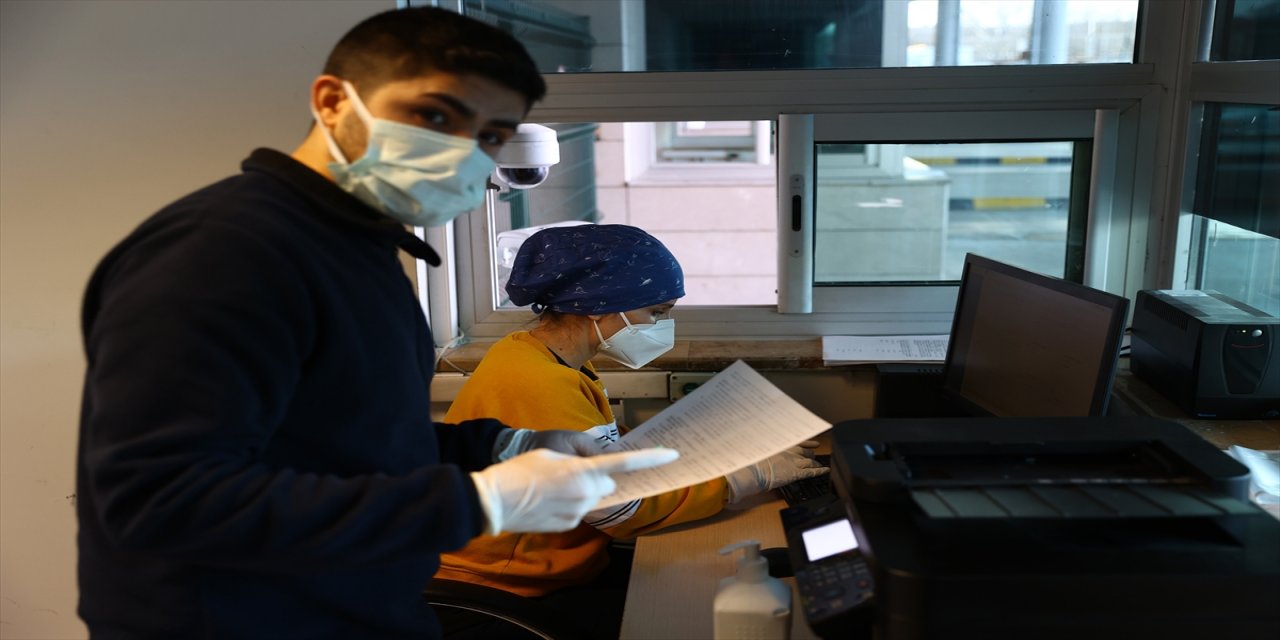 Kapıkule'de "PCR testi" uygulaması devam ediyor