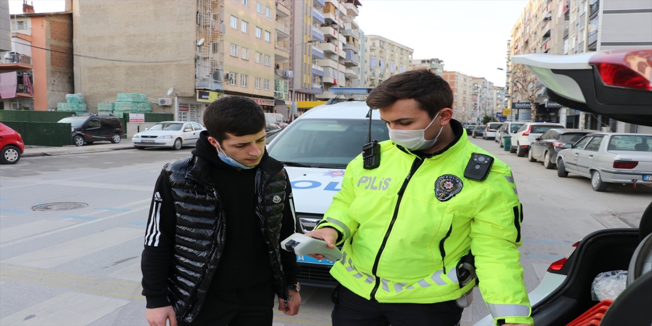 Denizli'de "dur" ihtarına uymayan ehliyetsiz sürücü kaza yapınca yakalandı