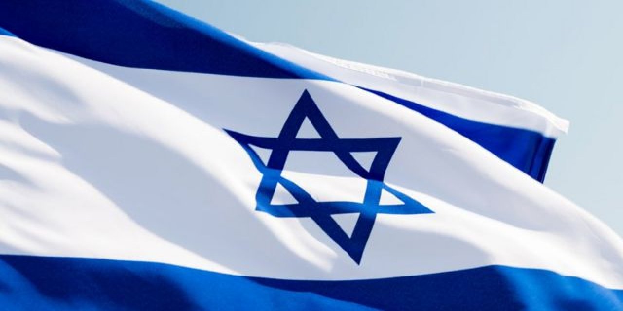 İsrail'de polise ait otobüs ateşe verildi.