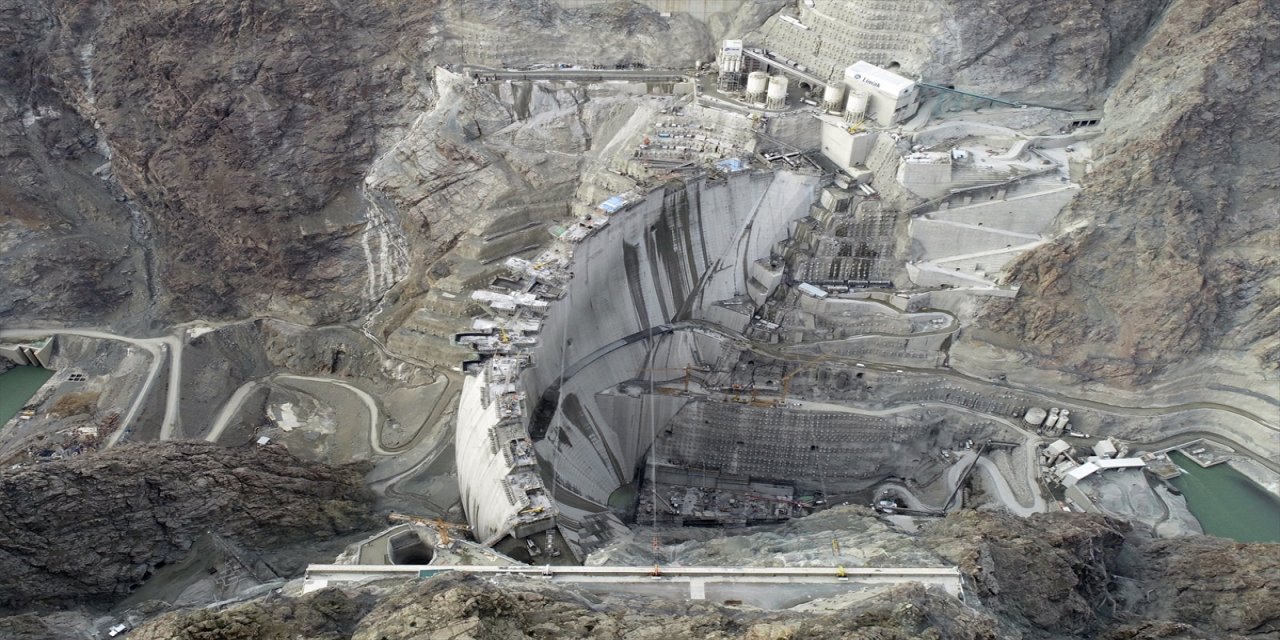 Yusufeli Barajı gövde inşaatının yüzde 96'sı tamamlandı