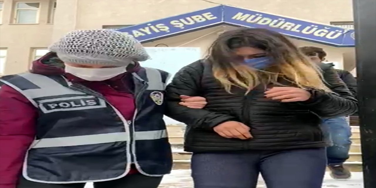 Van'da camiden hırsızlık yapan 2 şüpheli yakalandı