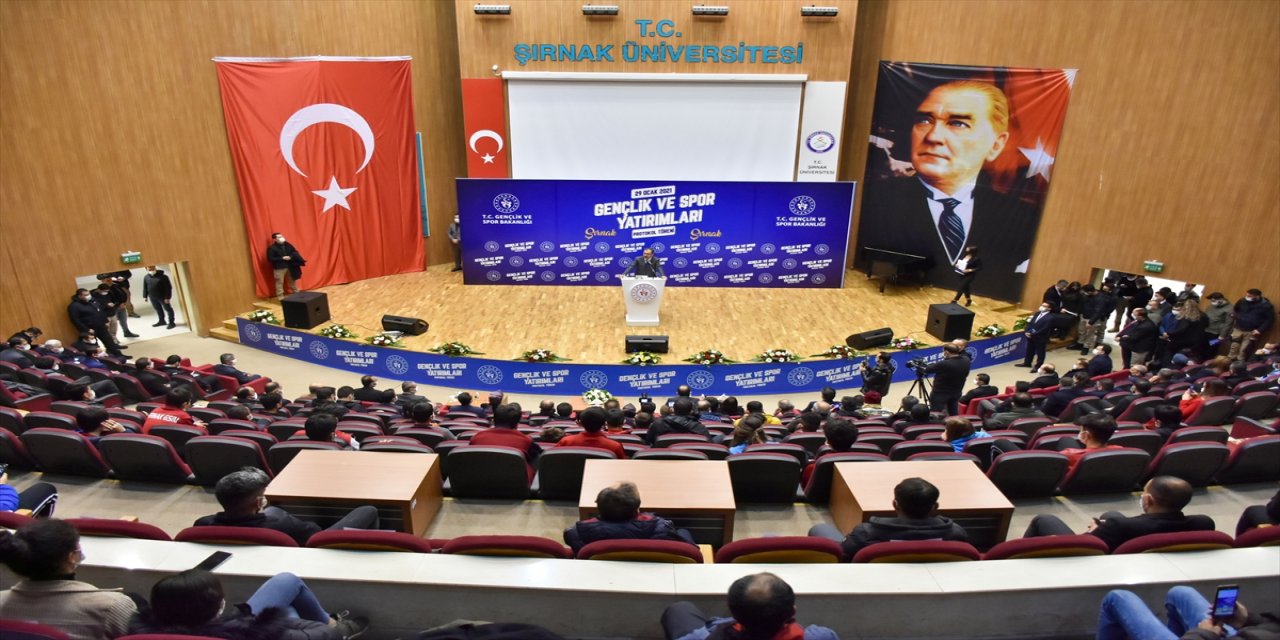 Bakan Kasapoğlu, Şırnak'ta Gençlik ve Spor Yatırımları Protokol Töreni'ne katıldı