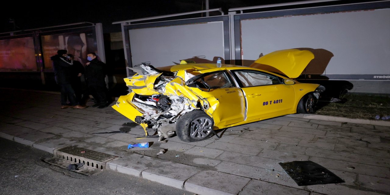 Ankara'da zincirleme trafik kazası: 1 ölü, 3 yaralı