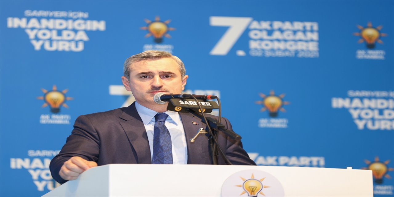 AK Parti İstanbul İl Başkanı Şenocak, Sarıyer 7. Olağan İlçe Kongresi'nde konuştu