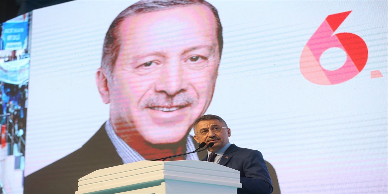 Cumhurbaşkanı Yardımcısı Oktay, AK Parti Ankara İl Gençlik Kolları Kongresi'nde konuştu