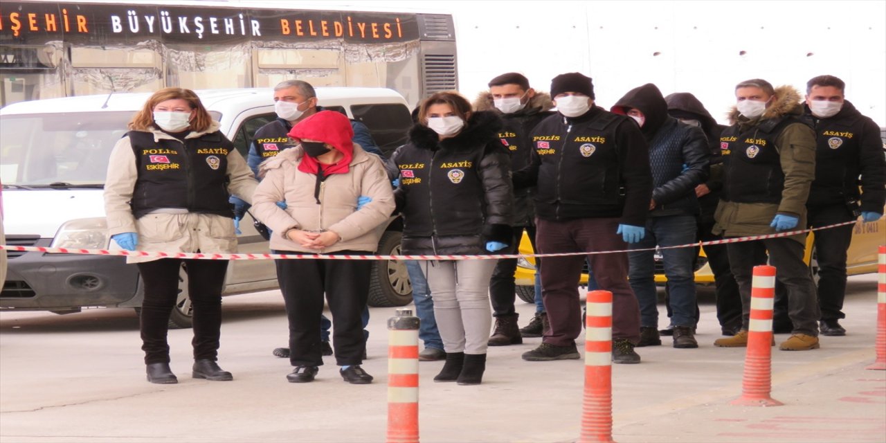 Eskişehir'de fuhuş operasyonunda 10 kişi gözaltına alındı