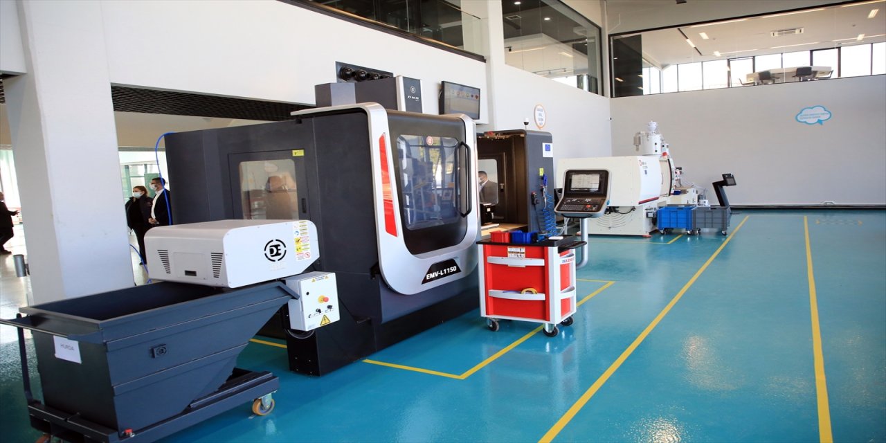 AB Türkiye Delegasyonu Başkanı Meyer-Landrut, Mersin'deki model fabrikayı inceledi