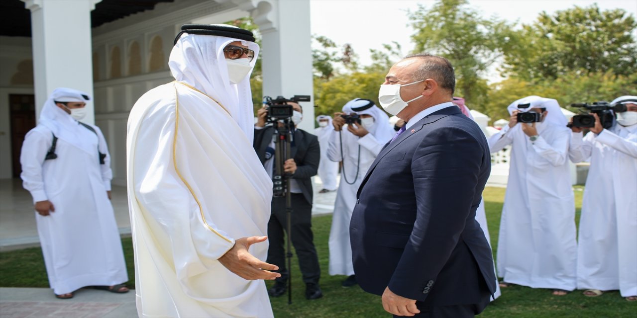 Dışişleri Bakanı Çavuşoğlu, Katar Emiri Al Sani tarafından kabul edildi