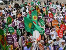 Kadın mitingini DTP böyle kullandı