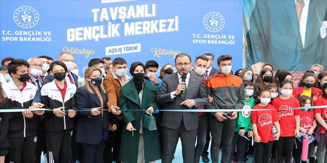 Gençlik ve Spor Bakanı Kasapoğlu: "Gençlik Merkezleri'miz gençlerin yuvasıdır"
