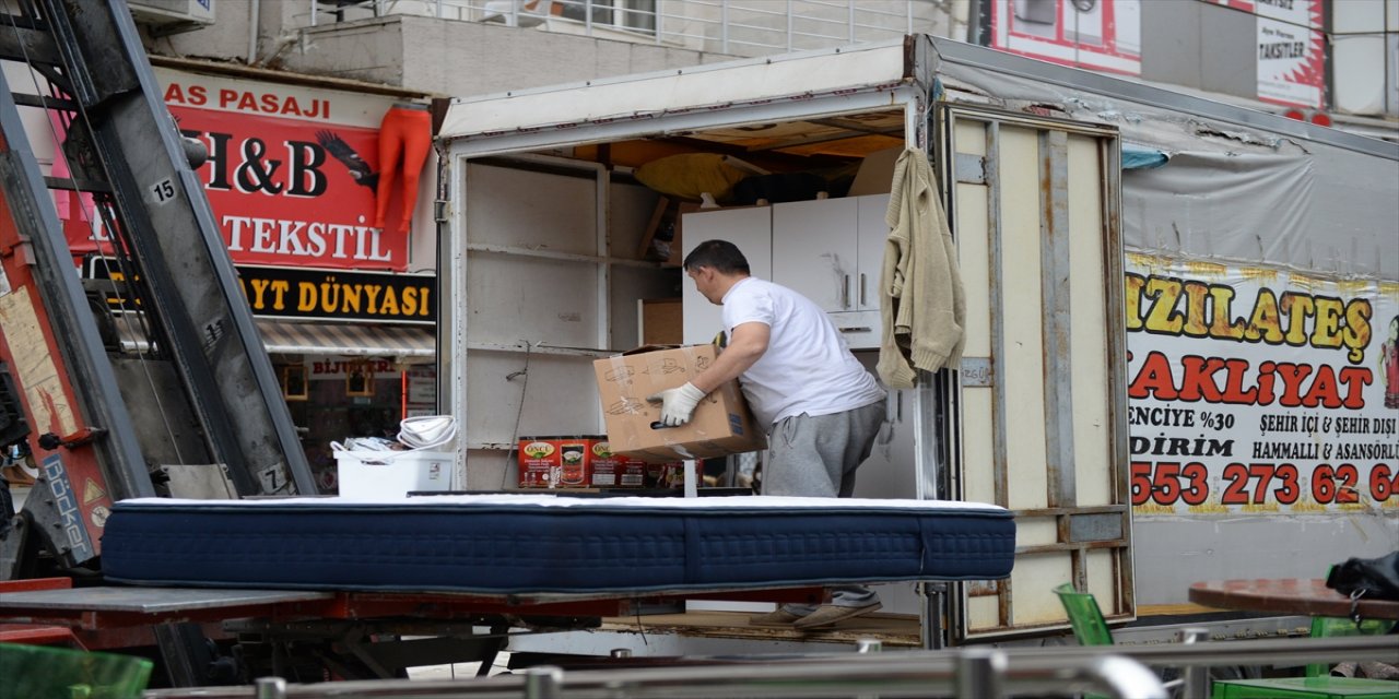 Eskişehir'de çift ile 4 yaşındaki çocuklarını öldüren sanık ağırlaştırılmış müebbet hapis istemiyle yargılanacak