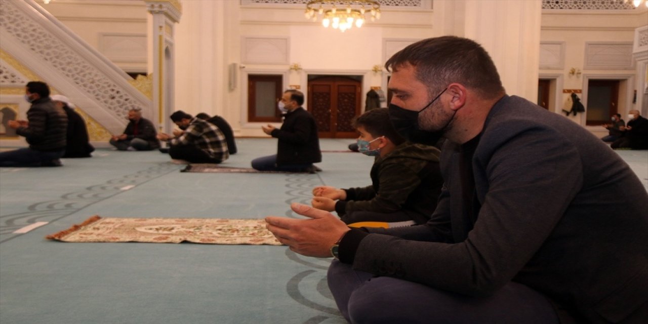 Muhsin Yazıcıoğlu'nun vefatının 12. yılı dolayısıyla mevlidi şerif ve Kur'an okutuldu