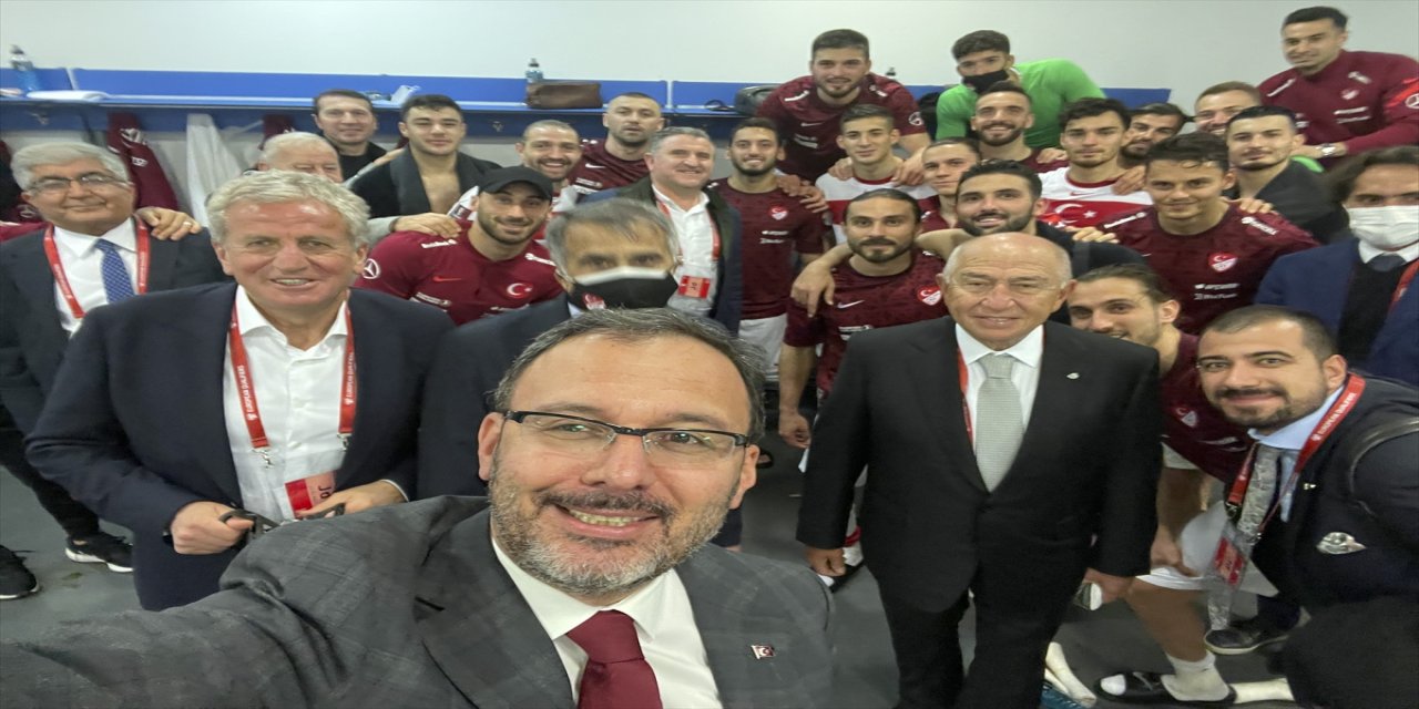 Gençlik ve Spor Bakanı Mehmet Muharrem Kasapoğlu, A Milli Takım'ın Norveç galibiyetini değerlendirdi