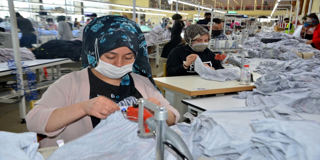 Muş'ta devlet desteğiyle kurulan 3 tekstil fabrikasından 37 ülkeye ihracat yapılıyor