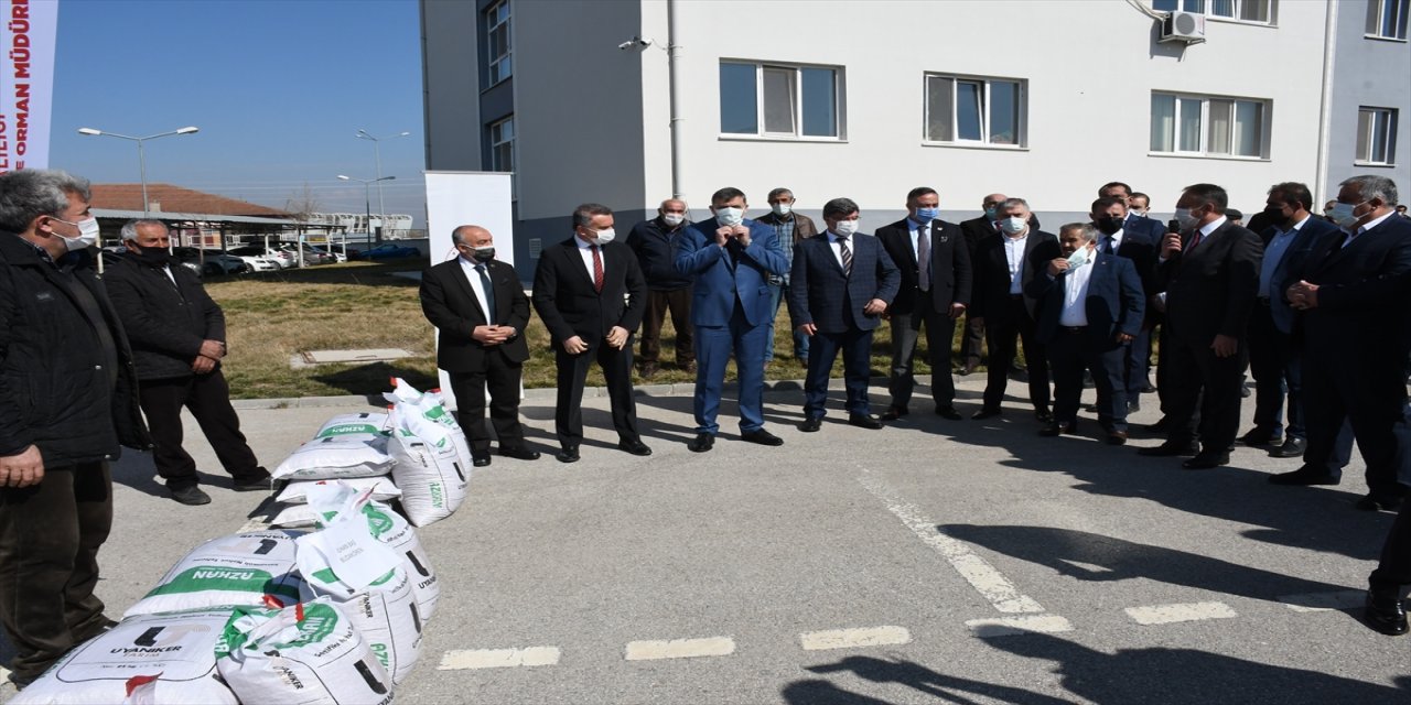 "Leblebi diyarı" Çorum'da çiftçilere yüzde 75 hibeli 238 ton nohut tohumu dağıtıldı