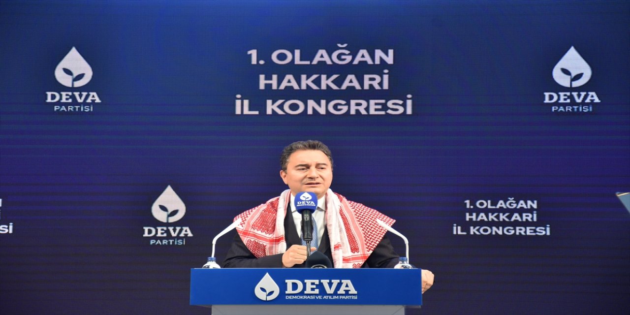 DEVA Partisi Genel Başkanı Ali Babacan, partisinin Hakkari kongresinde konuştu