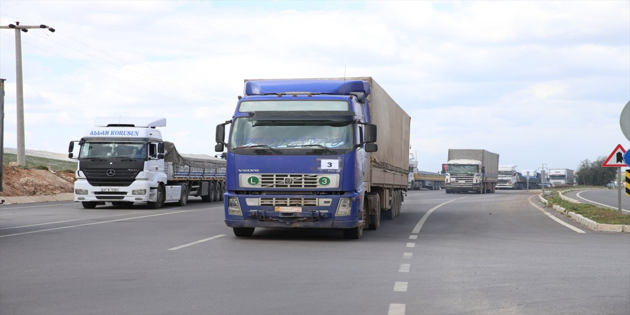 Birleşmiş Milletler, İdlib'e 29 tır insani yardım gönderdi