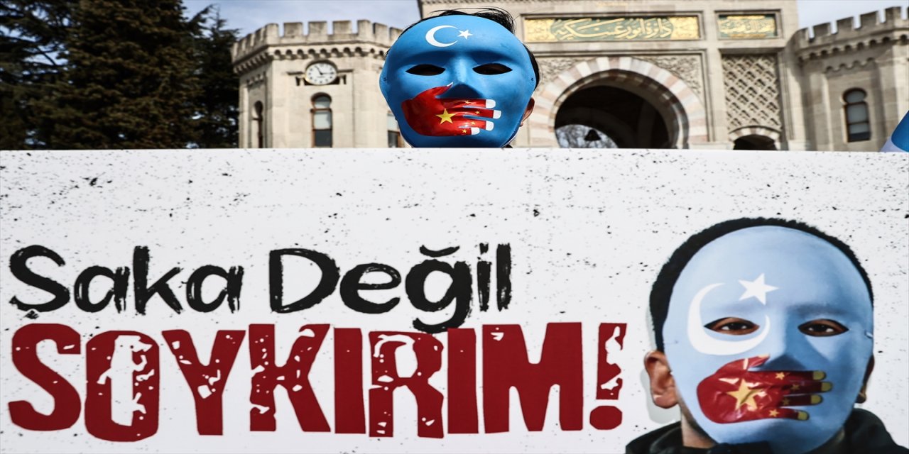 Doğu Türkistan Platformu'nca "Şaka Değil Soykırım" sergisi açıldı