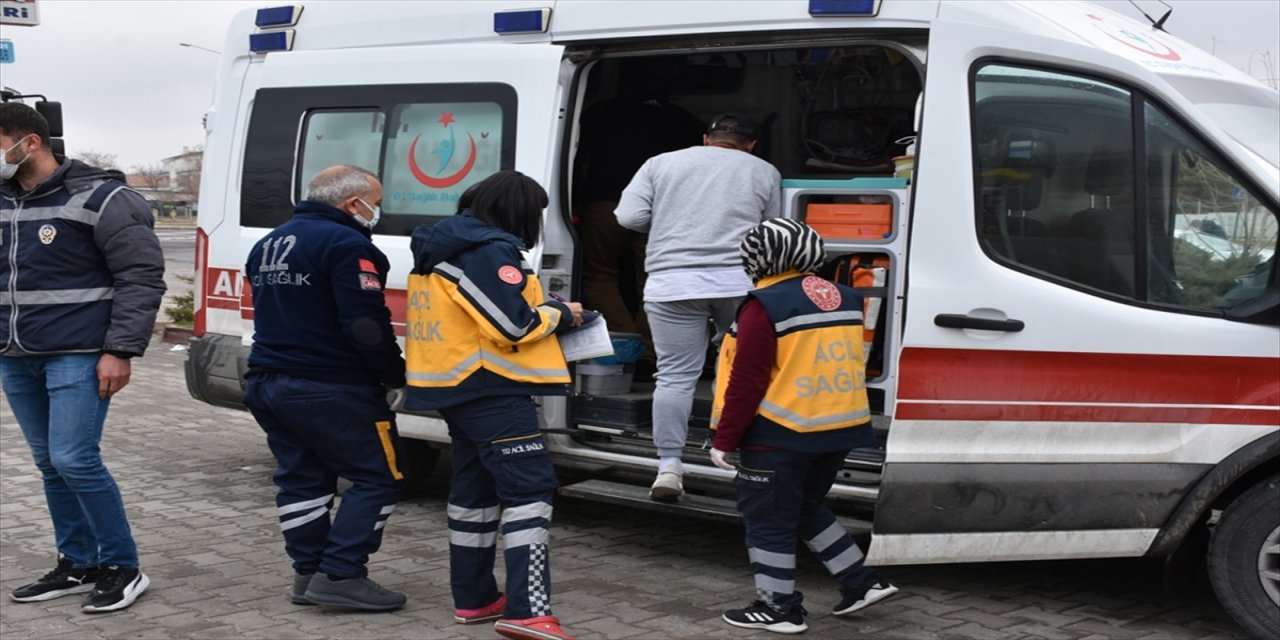 Aksaray'da karantinada olması gereken baba ve oğlu gezerken yakalandı