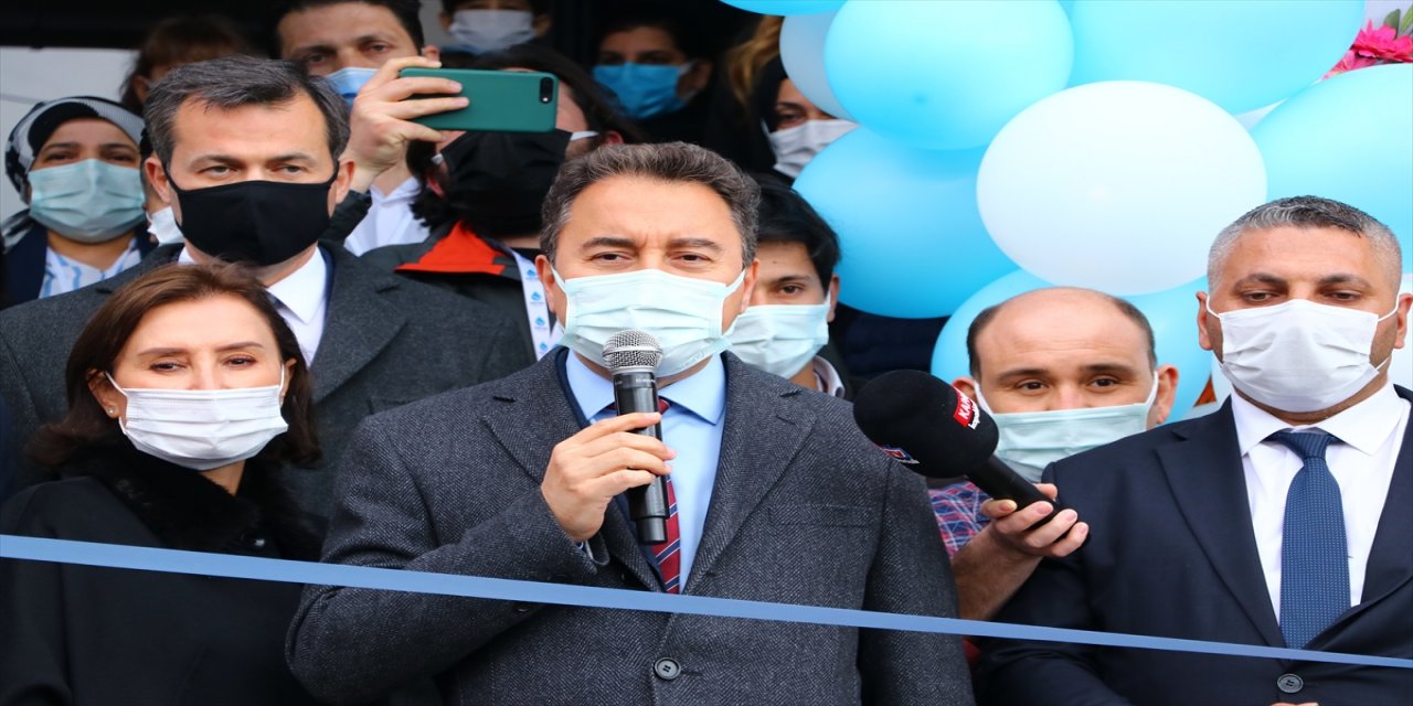 DEVA Partisi Genel Başkanı Babacan, partisinin Kapaklı ve Saray İlçe Başkanlık binalarının açılışını yaptı