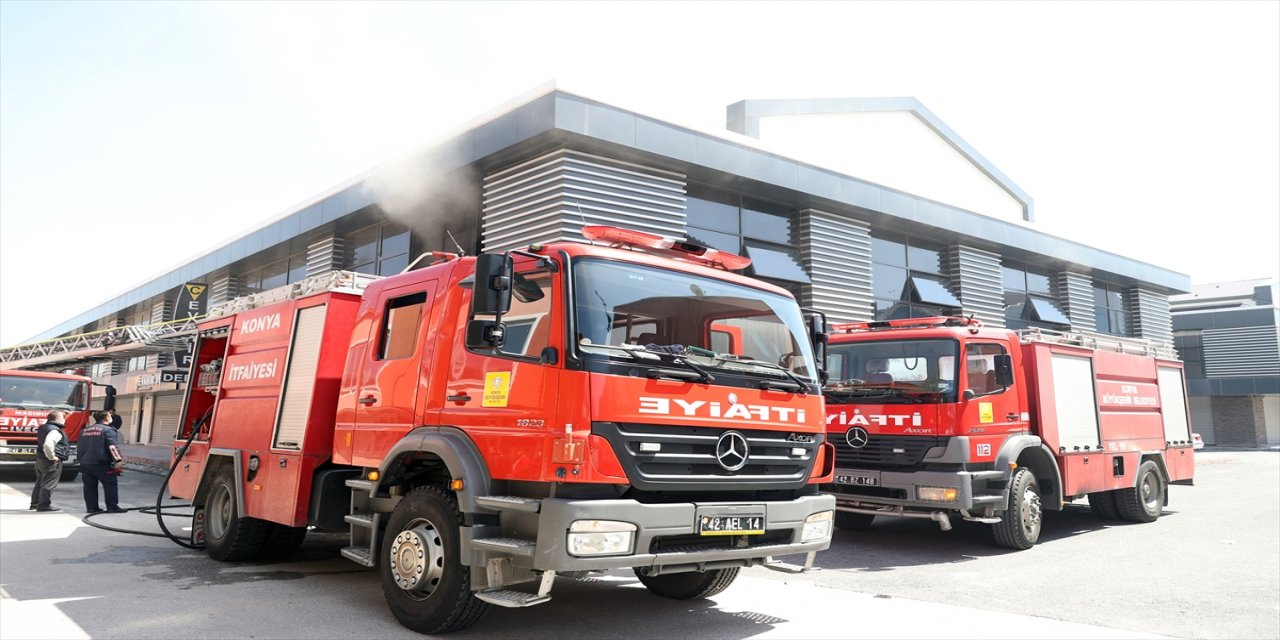 Konya'da ayakkabı imalathanesinde çıkan yangın söndürüldü