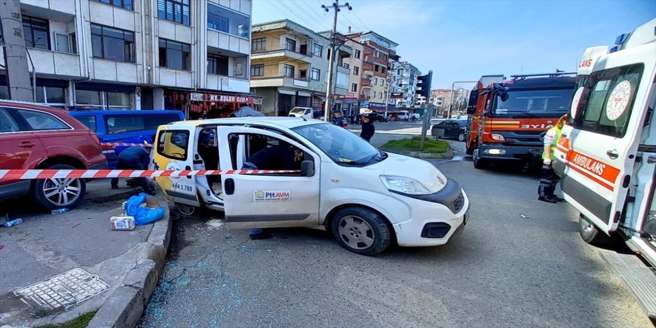 Trabzon'da direksiyon başında kalp krizi geçiren sürücü öldü