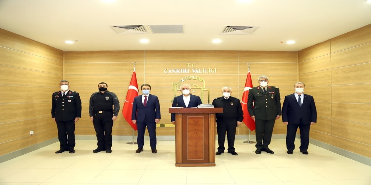 Bakan Yardımcısı Ersoy ile Jandarma Genel Komutanı Orgeneral Çetin, Çankırı Valiliğini ziyaret etti