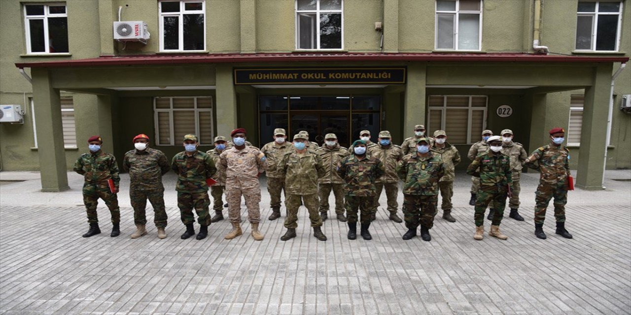 Balıkesir Bakım Mühimmat Okulu Komutanlığınca misafir askeri personele el yapımı patlayıcılara müdahale kursu verildi