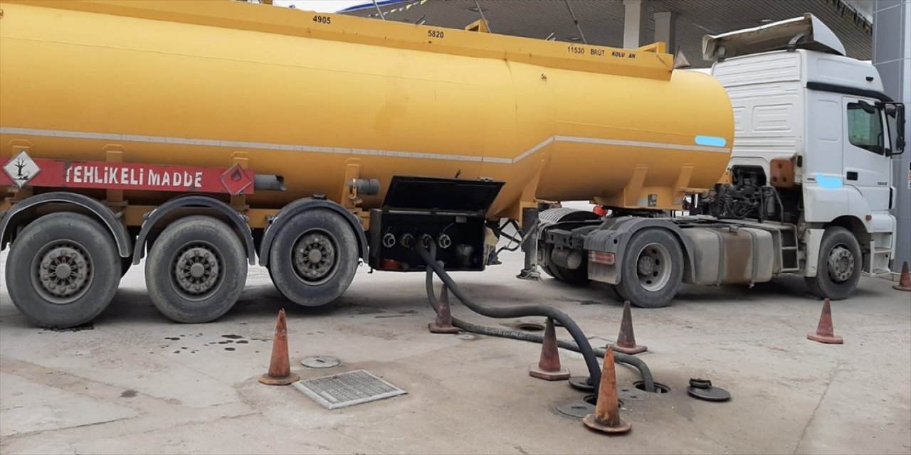 Kırıkkale'de 31 bin 926 litre akaryakıta el konuldu, 2 zanlı yakalandı