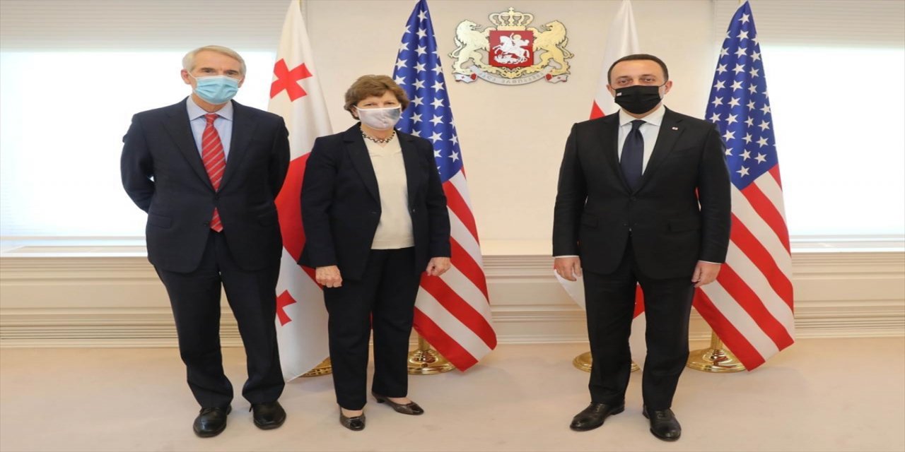 ABD'li senatörlerden Rusya'ya Gürcistan tepkisi