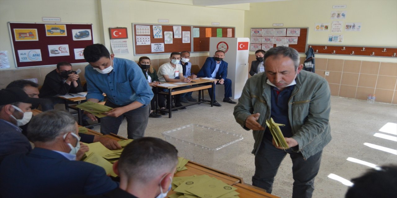 Güney beldesinde oy kullanma işlemi tamamlandı