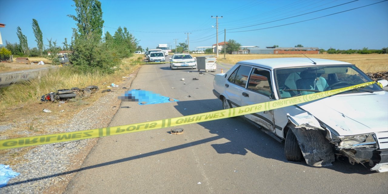 Antalya'da otomobille motosiklet çarpıştı: 1 ölü, 1 yaralı