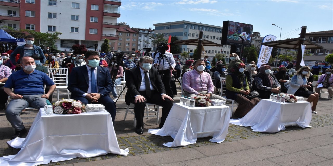 Ordu'da geleneksel köylü pazarındaki kadın üreticilere 500'er liralık destek