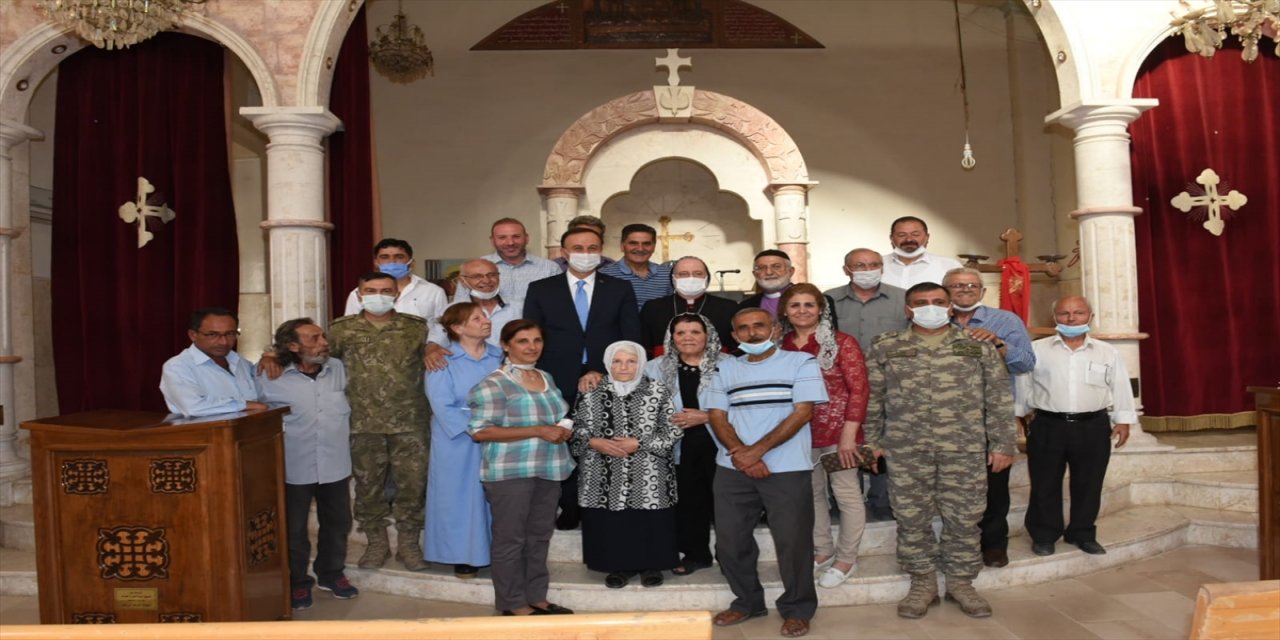 Şanlıurfa Valisi Abdullah Erin, Resulayn'da yaşayan Süryani cemaati temsilcileriyle bir araya geldi