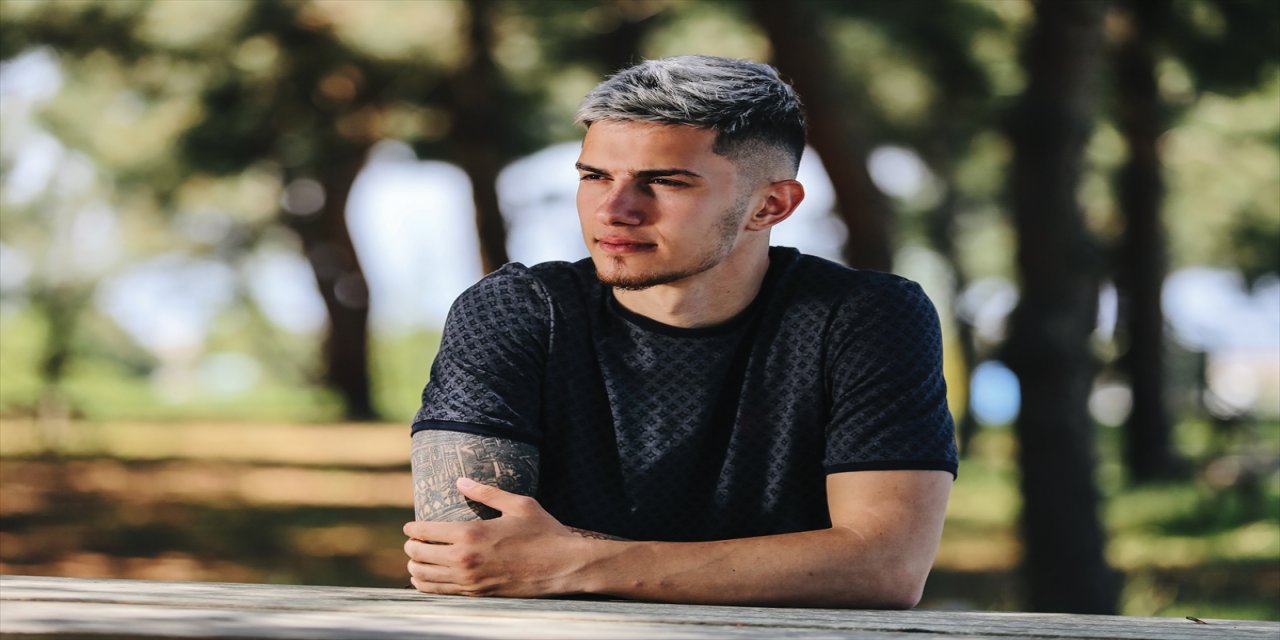 Trabzonspor'un genç oyuncusu Berat Özdemir, geleceğe dair hedeflerini anlattı