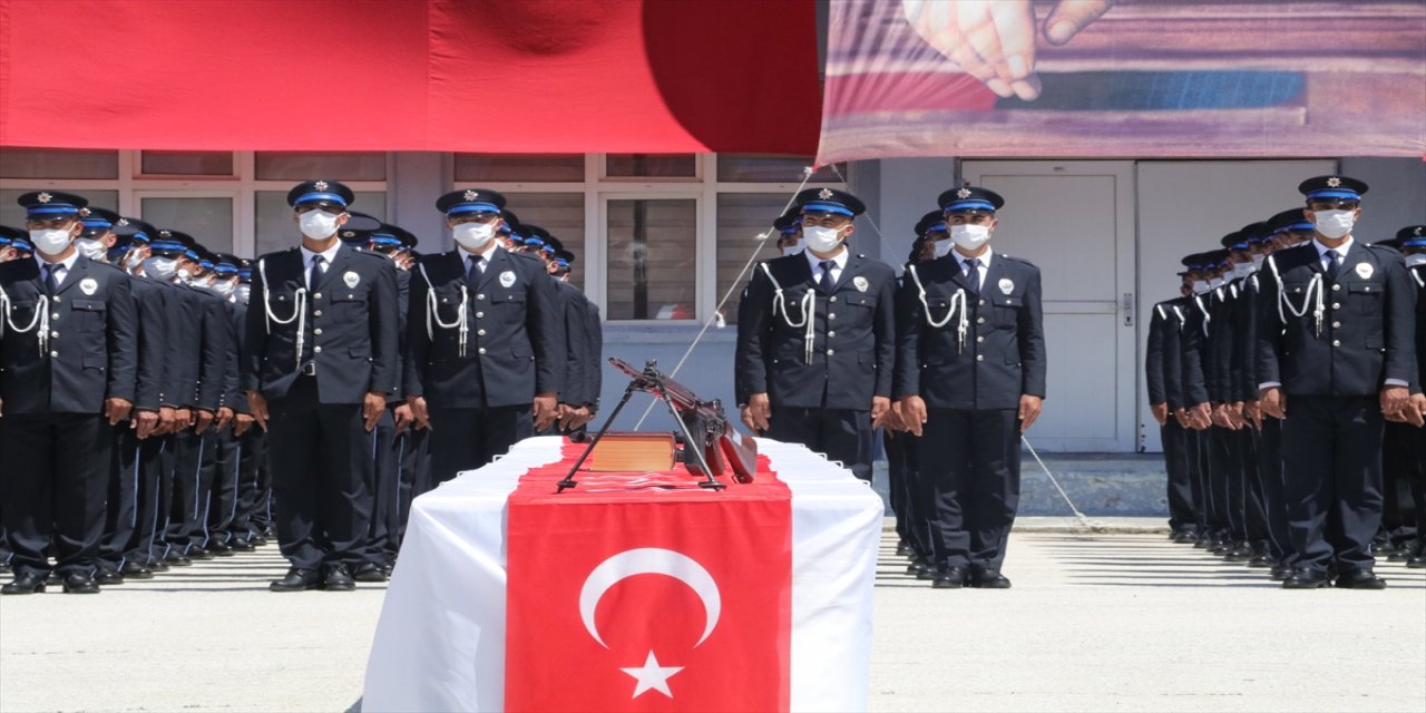 Yozgat, Kırşehir, Sivas ve Niğde'de eğitimlerini tamamlayan polis adayları mezun oldu