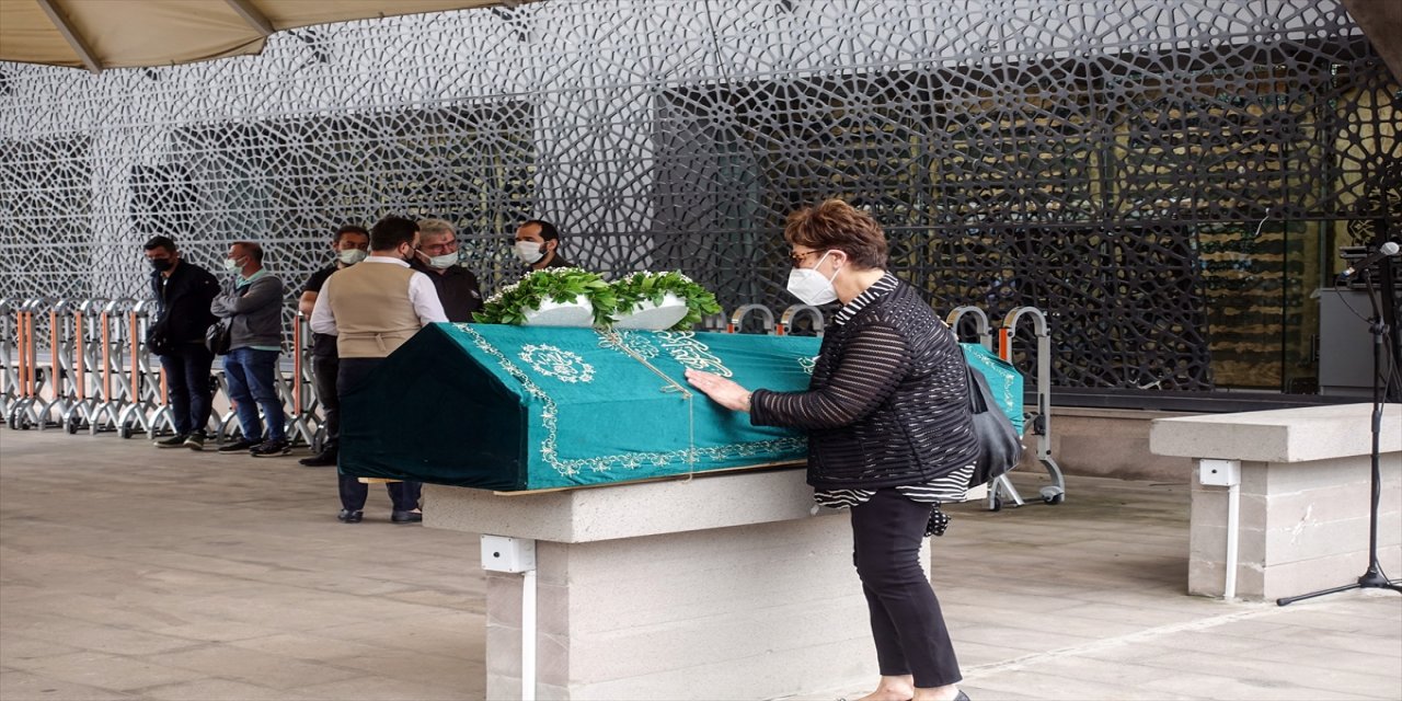 Cemil Meriç'in oğlu Mahmut Ali Meriç son yolculuğuna uğurlandı