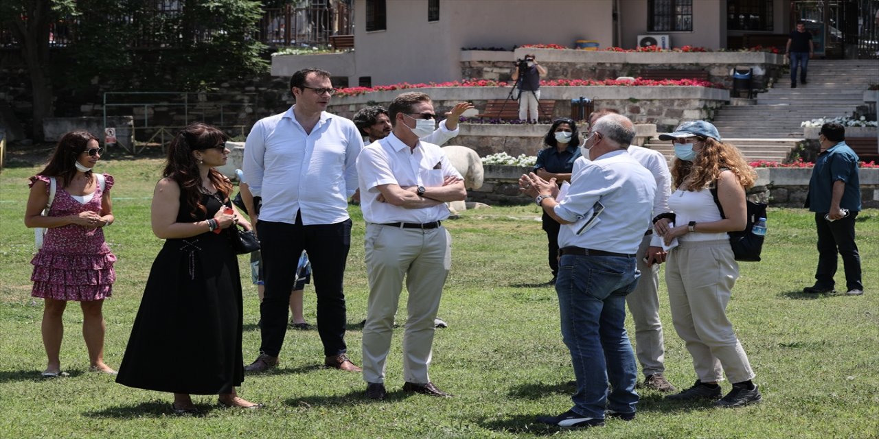 AB Türkiye Delegasyonu Başkanı Meyer-Landrut, Smyrna antik kentini gezdi