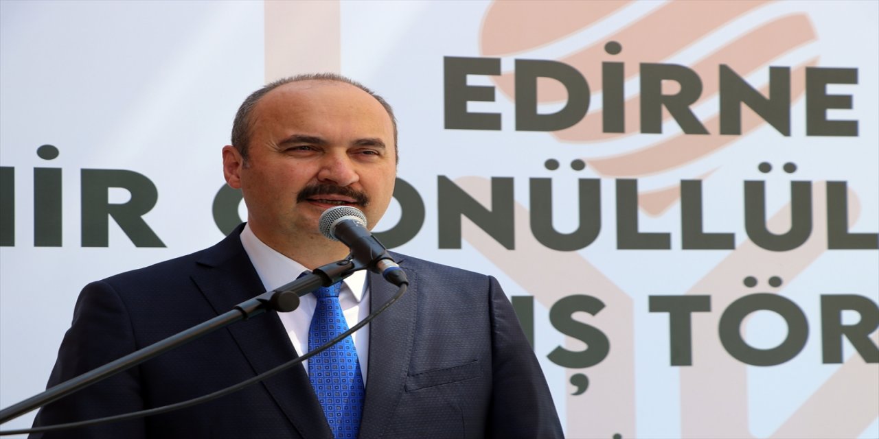 Edirne Valisi Canalp, kentin Kovid-19'a karşı aşılama oranında Türkiye'de ilk sırada olmasını değerlendirdi: