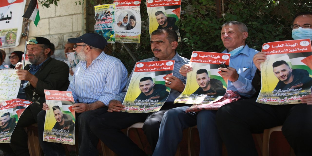 İsrail hapishanelerinde açlık grevini sürdüren Filistinlilere destek gösterileri düzenlendi