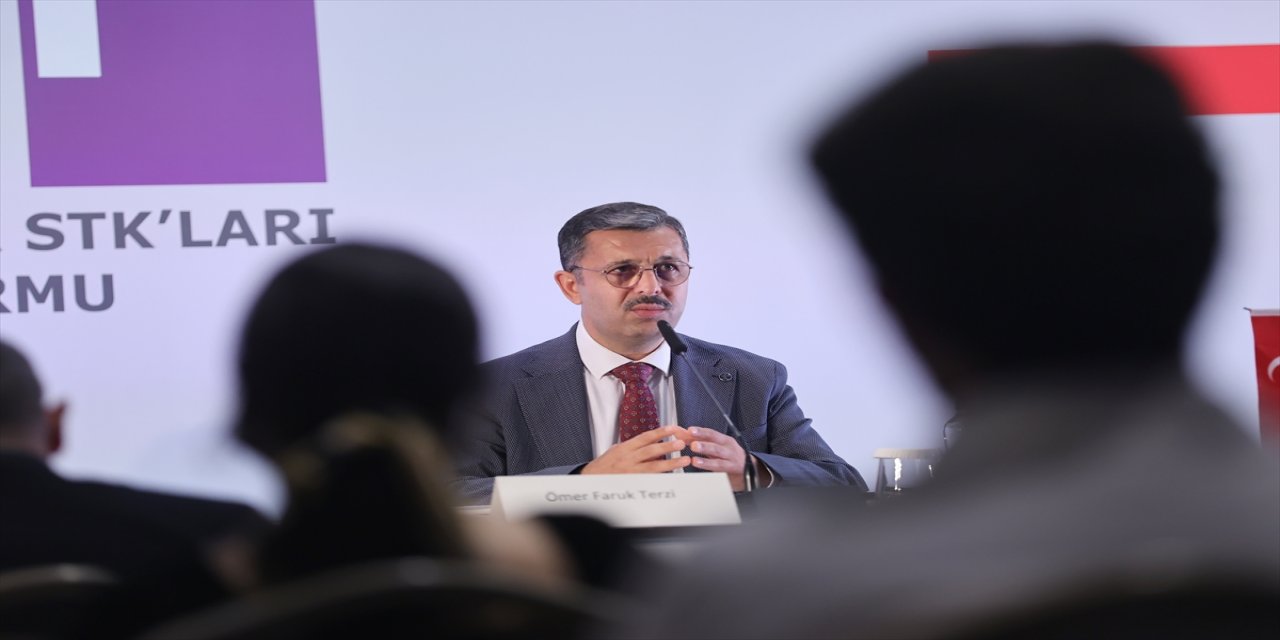 Türkiye Gençlik STK'ları Platformu, "Türkiye Gençlik Zirvesi" için tanıtım toplantısı düzenledi