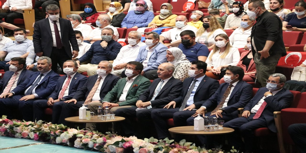 Kurtulmuş, Denizli'de AK Parti Genişletilmiş İl Danışma Meclisi Toplantısı'nda konuştu