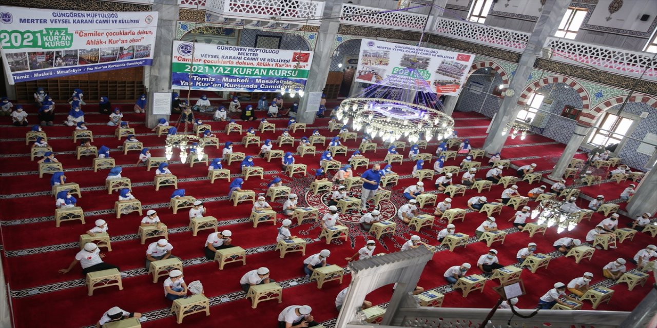 İstanbul'da yaz Kur'an kursları başladı